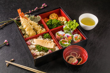 行楽弁当　 Food of good holiday making lunch box
