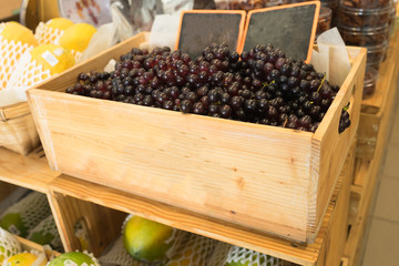 grapefruit in wood box 