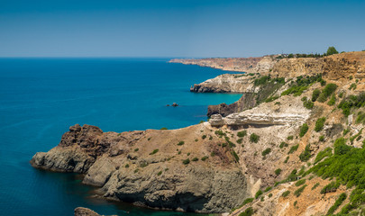 Fototapeta na wymiar beautiful view of the rocky steep coast of the Black sea