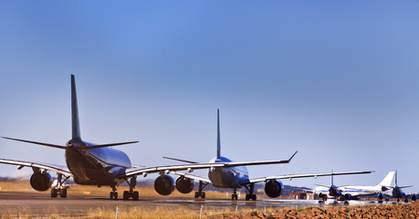 Airplanes 5 runway ground