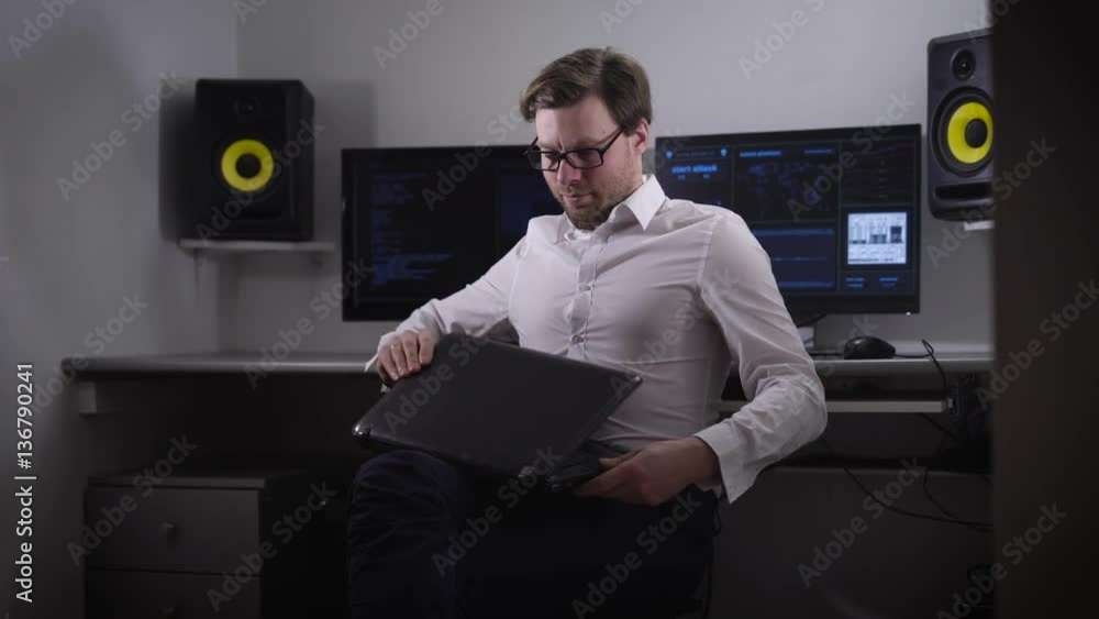 Poster novice freelancer in it came up with the idea of the new software, and immediately decided to record
