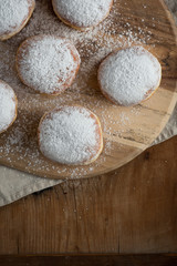 Frisch gebackene Krapfen