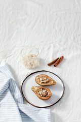 pear with honey and nuts