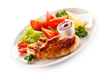 Grilled chicken fillet and vegetables 