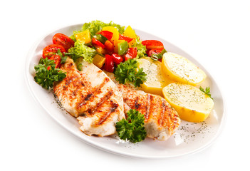 Grilled chicken fillet and vegetables 