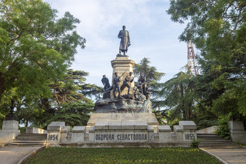 Памятник генералу Э. И. Тотлебену. Исторический бульвар. Севастополь