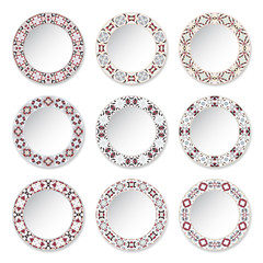 Set of decorative plates