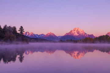 Obraz premium Sunrise Fall Reflection in the Tetons
