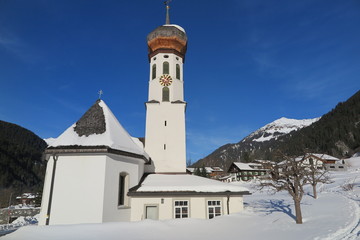 Fototapeta na wymiar Dorfkirche von Gortipohl