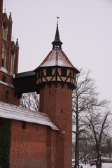 Fototapeta na wymiar une tourelle du château de Malbork