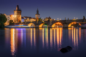 Fototapeta premium Night view on Charles bridge, Prague, Czech republic