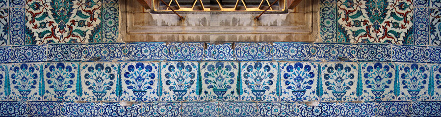 Iznik lapis  tiles with tulip