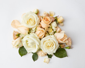bouquet of beige roses