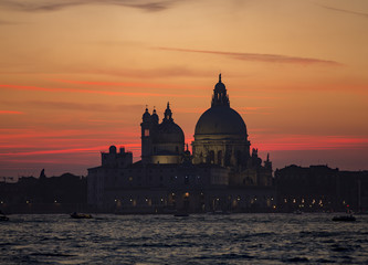 Obraz na płótnie Canvas Santa Maria della Salute in Venice during sunset