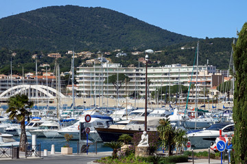 Blick auf den Yachthafen von Sainte-Maxime Cote d´Azur