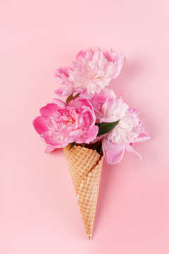 Fototapeta peony flowers in the waffle cone