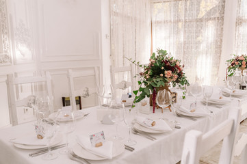 Wedding table decoration of the restaurant