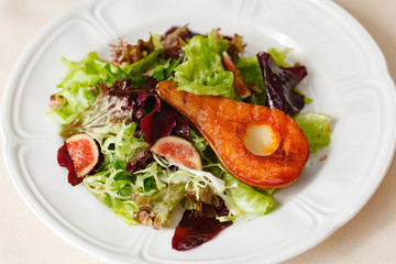  fresh salad with pear and green figs