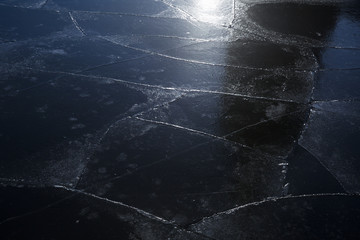 Ice, formation on lake.