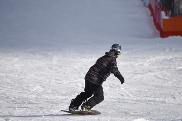sci snowboard sciare neve pista da sci sport invernali 