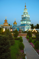 Fototapeta na wymiar Russian orthodox church in Tashkent, Uzbekistan, night view