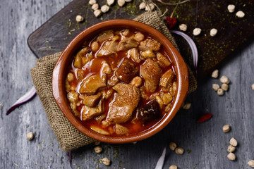 Obraz na płótnie Canvas spanish callos, a beef tripe stew with chickpeas