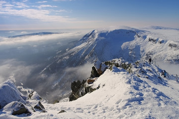 Fototapeta na wymiar Schneekoppe Aussicht im Winter - view from mountain Sniezka in winter