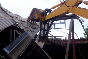 Naklejka premium Steel Destruction