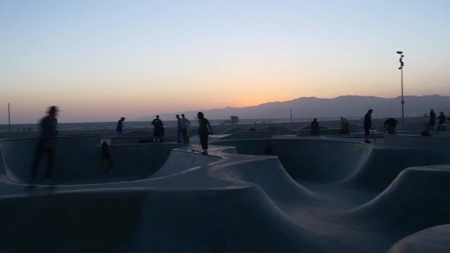 sunset twilight los angeles famous venice beach skatepark 4k usa
