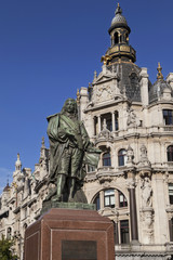 Fototapeta na wymiar David Teniers Sculpture in Antwerp