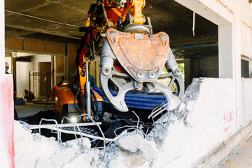 Robot Equipment is destroying the walls of the house