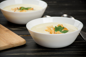 Cheese soup with white bread