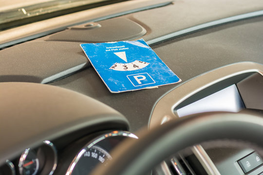 Parken mit Parkscheibe