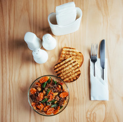 Salad with beef, carrots and sprinkled fasoli konzhutom