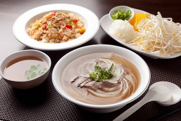 Fresh beef and onion, light and delicious beef rice noodle made of ingredients