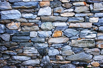 Rustikale Steinmauer