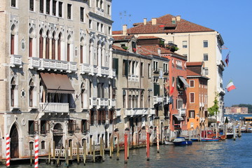 Fototapeta na wymiar Reinaissance buildings in Venice, Italy