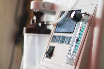 Oxygen concentrator bar gage measurement liter made my pure water