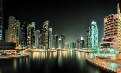 Fototapeta na wymiar Dubai Marina bay, UAE