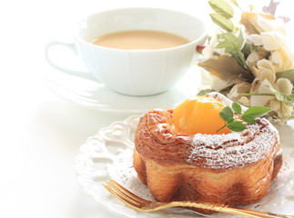 chestnut pie and milk tea