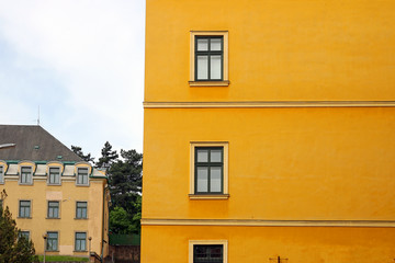 Fototapeta na wymiar old building yellow wall Eger Hungary