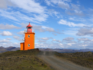 Fototapeta na wymiar Leuchtturm Hópsnesviti an der Südwestküste von Island
