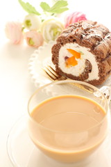 swiss roll and milk tea