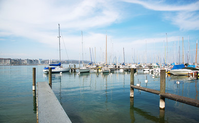 Obraz premium Sailboat in the spring Lake Geneva, Switzerland.