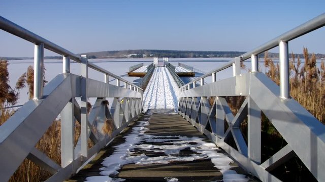 Schwimmender Steg vid 02