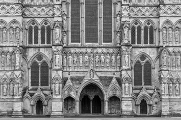 Fototapeta premium West front view of Salisbury Cathedral. Salisbury, Wiltshire, UK