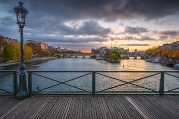 Fototapeta na wymiar Pont des arts(Paris)