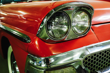 Obraz na płótnie Canvas headlight of a vintage car