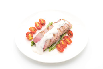 tuna steak with salad