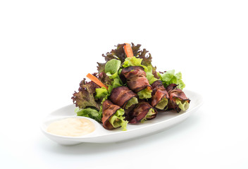 salad roll with bacon